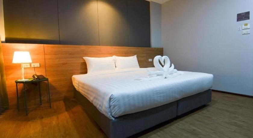 Boondara Boutique Hotel Нахон Паном Екстериор снимка